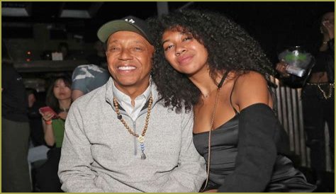 Discover The Extraordinary Lifestyle Of Aoki Lee Simmons: Beyond 